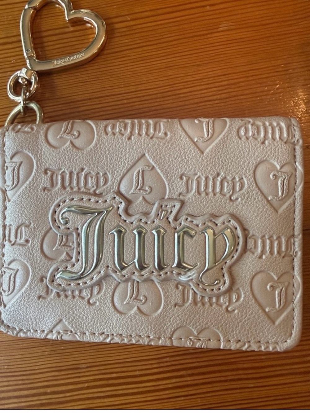 JUICY COUTURE Tan Embossed Card Holder with Heart Keyring